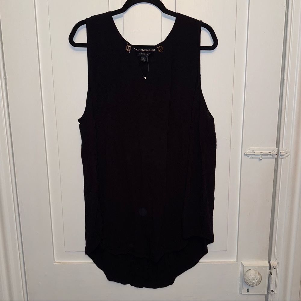 ✨torrid black sleeveless chainlink detail top✨